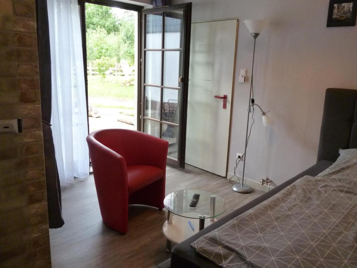 "Haus Ambiente" Apartment & Gaestehaus Brome - Modern, Zu Fairen Preisen Экстерьер фото